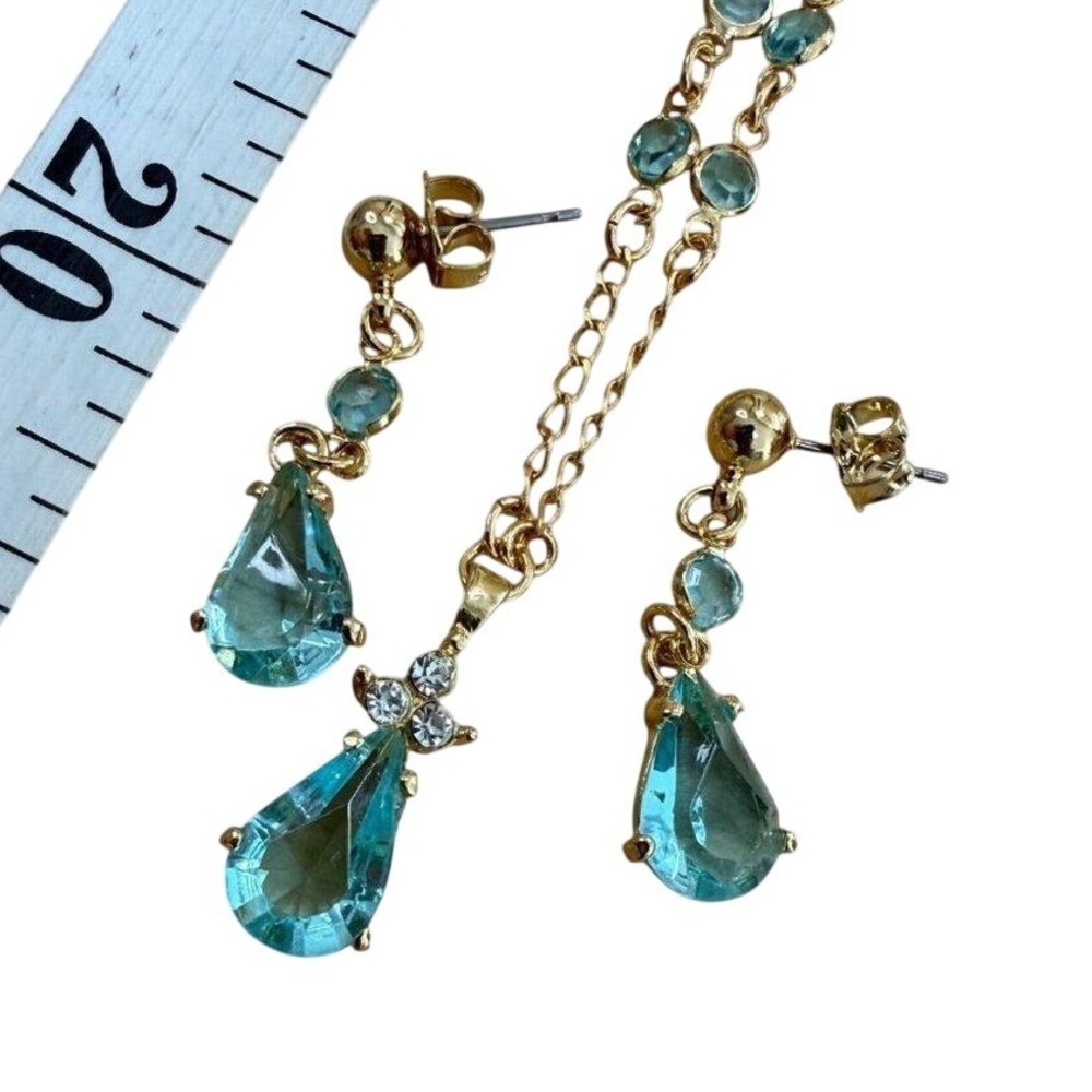Avon Gold Tone Aqua Glass Teardrop Pendant Jewelry Set Necklace Earrings Vintage